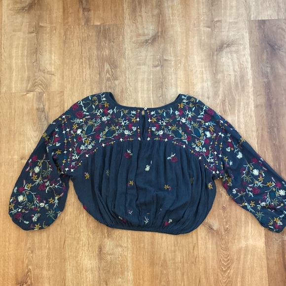 Embroidered gauze top - Picture 6 of 6